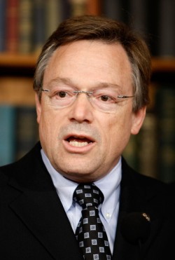 Congressman Steve Kagen won't accept the lavish congressional healthcare plan