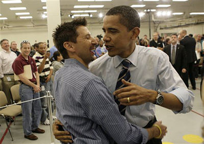 effeminate-obama-man-hug