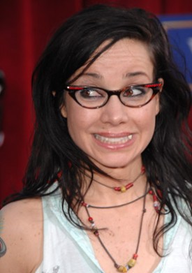 Discerning British comedy fans gave Janeane Garofalo a sitting non-ovation