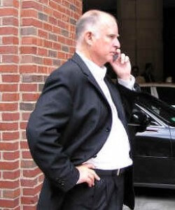 jerry-brown-cell-phone