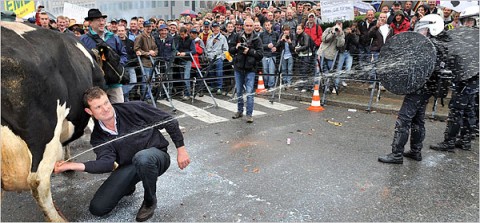 milk-protest
