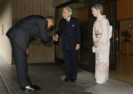 obama-bows-emperor-akihito obama-bows-emperor-akihito