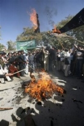 Racist Afghani students burn President Obama in effigy